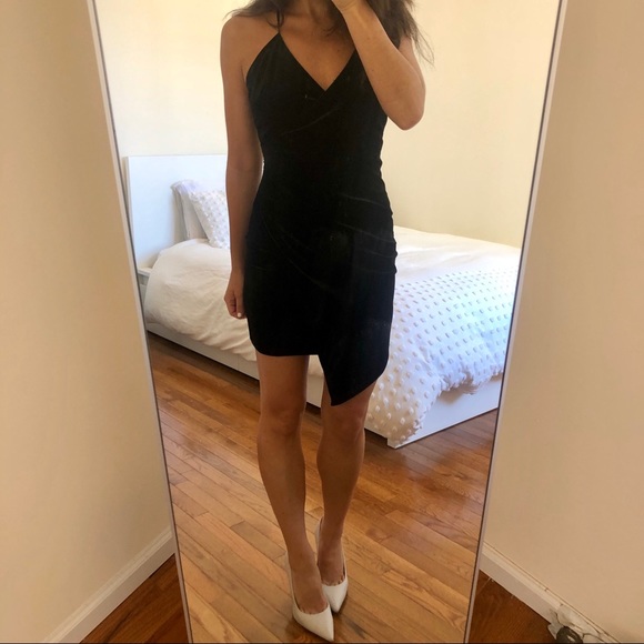 Sunset & Spring Black Velvet Bodycon Dress - Picture 6 of 8